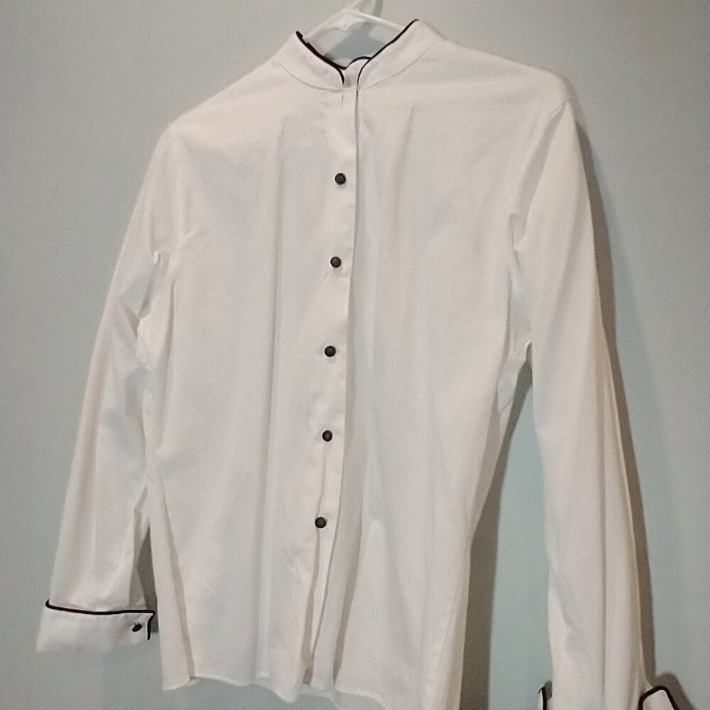 NWOT Pendleton Cuffed Blouse with black piping details Size 10P